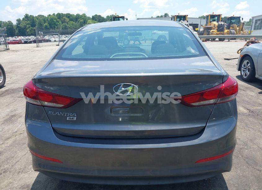Photo 16 of 2018 Hyundai Elantra SE (VIN 5NPD74LF8JH347388)