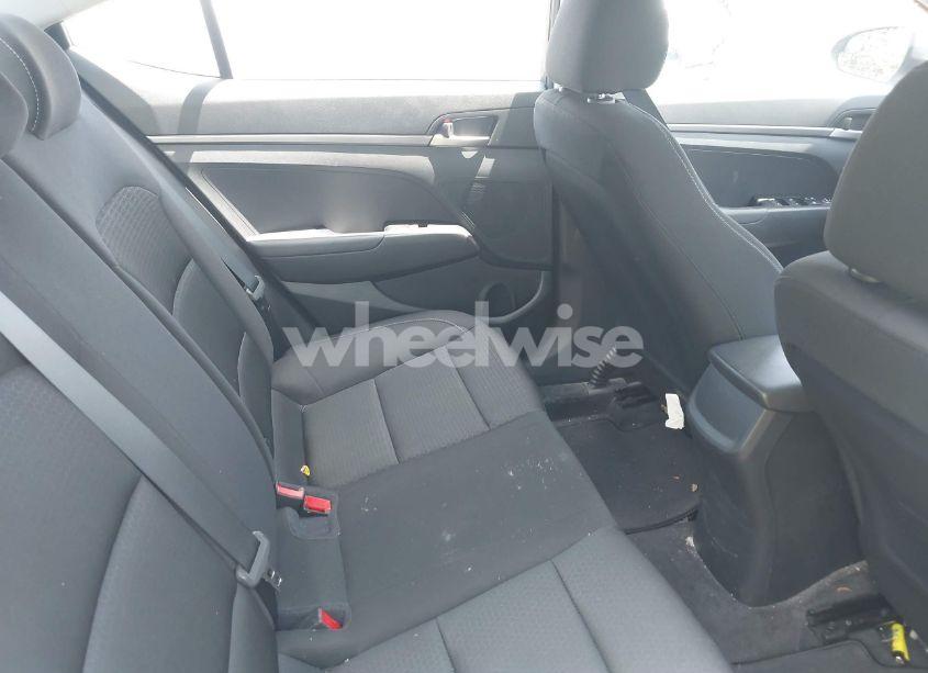 Photo 8 of 2018 Hyundai Elantra SE (VIN 5NPD74LF8JH347388)