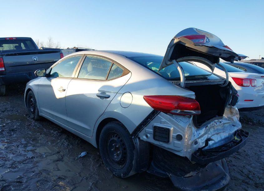 Photo 3 of 2018 Hyundai Elantra SE (VIN 5NPD74LF8JH355314)