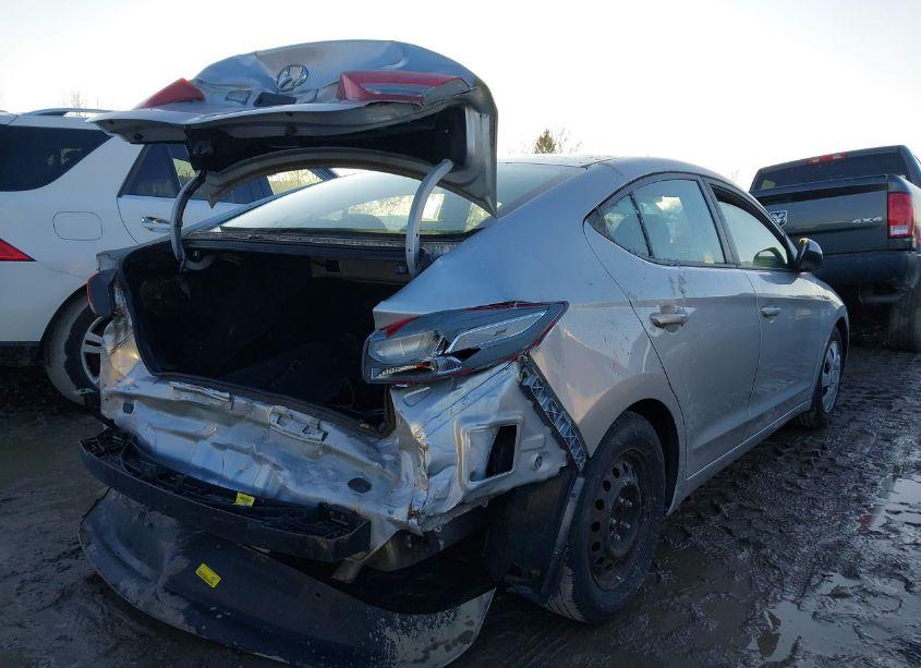 Photo 4 of 2018 Hyundai Elantra SE (VIN 5NPD74LF8JH355314)