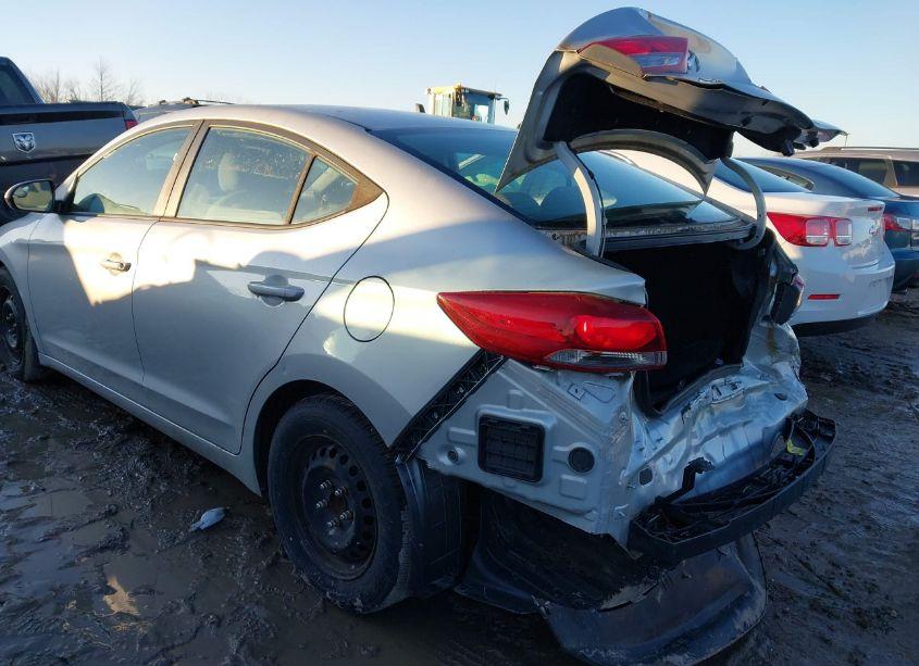 Photo 6 of 2018 Hyundai Elantra SE (VIN 5NPD74LF8JH355314)