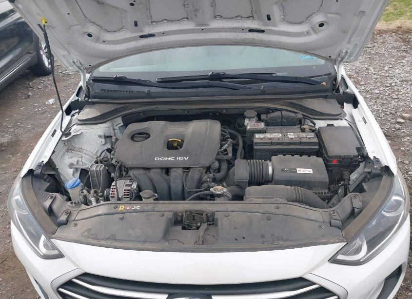 Photo 10 of 2018 Hyundai Elantra SE (VIN 5NPD74LF8JH378690)