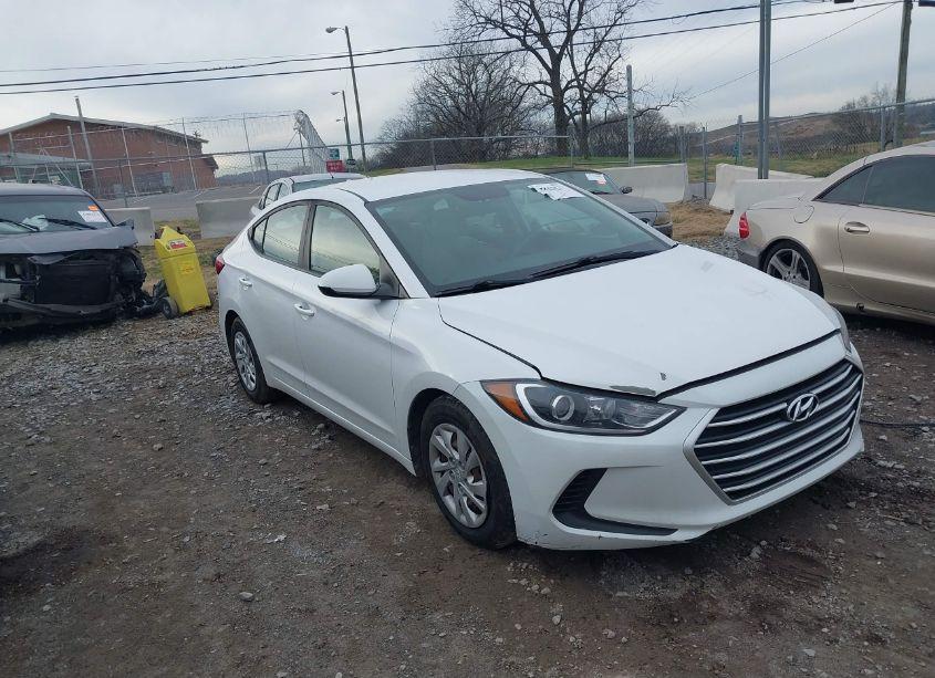 Photo 12 of 2018 Hyundai Elantra SE (VIN 5NPD74LF8JH378690)