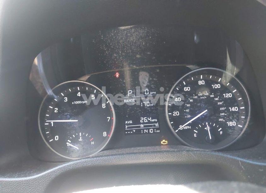 Photo 7 of 2018 Hyundai Elantra SE (VIN 5NPD74LF8JH381394)