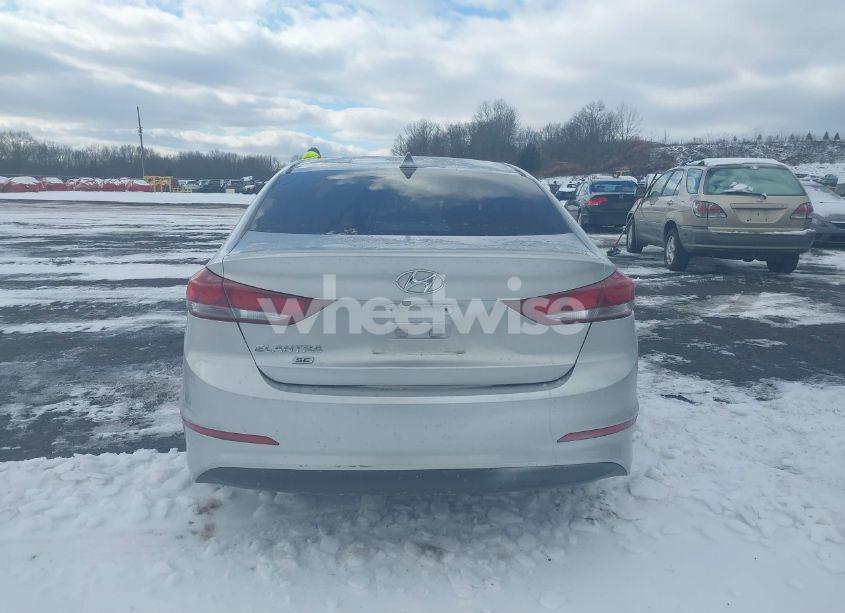 Photo 16 of 2018 Hyundai Elantra SE (VIN 5NPD74LF8JH385851)