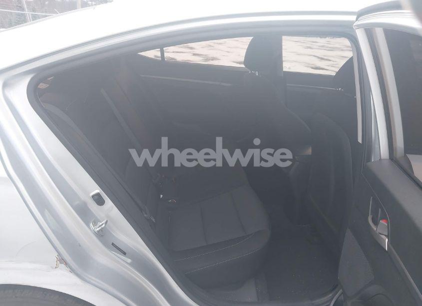 Photo 8 of 2018 Hyundai Elantra SE (VIN 5NPD74LF8JH385851)