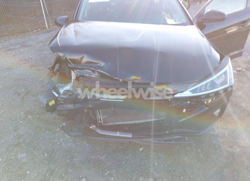 Photo 10 of 2019 Hyundai Elantra SE (VIN 5NPD74LF8KH424701)