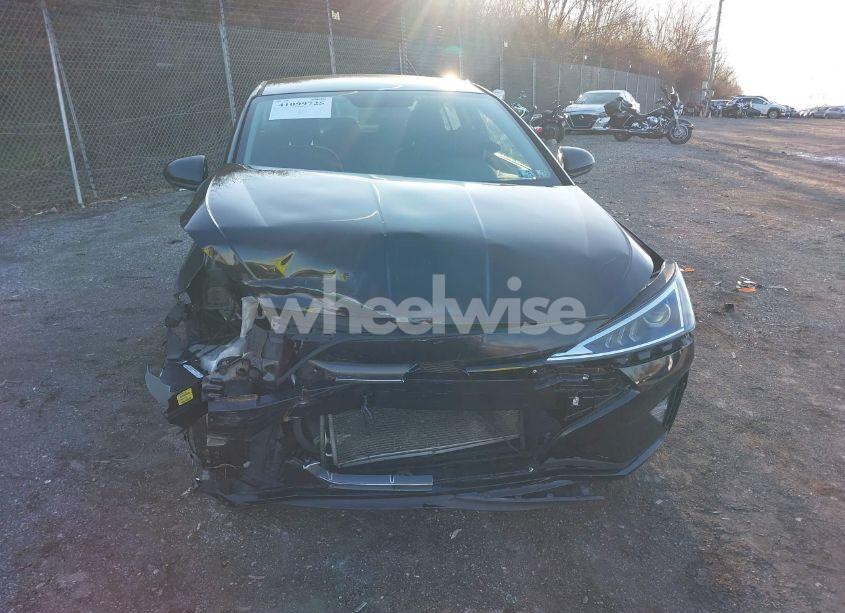 Photo 13 of 2019 Hyundai Elantra SE (VIN 5NPD74LF8KH424701)