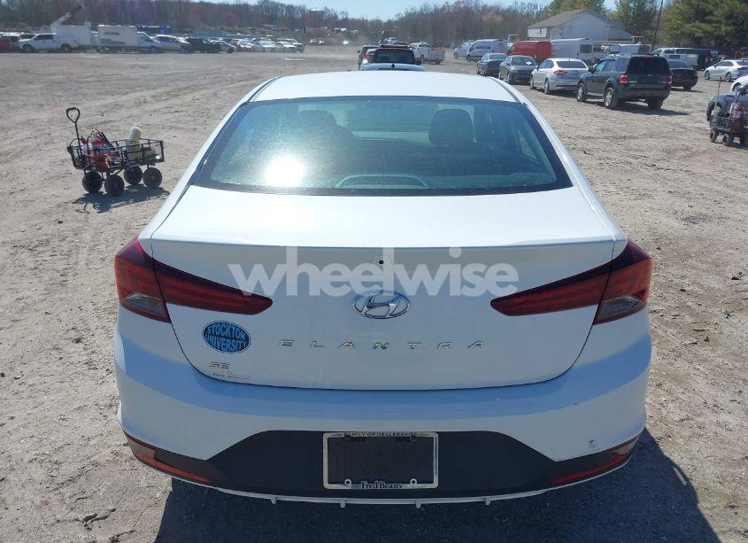Photo 16 of 2019 Hyundai Elantra SE (VIN 5NPD74LF8KH474546)
