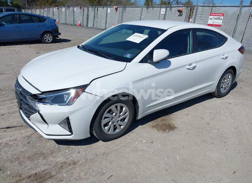 Photo 2 of 2019 Hyundai Elantra SE (VIN 5NPD74LF8KH474546)