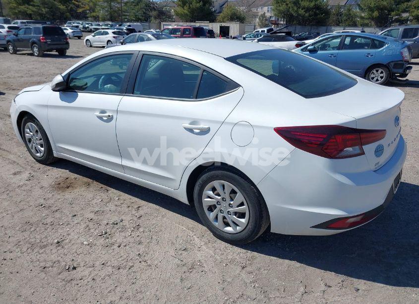 Photo 3 of 2019 Hyundai Elantra SE (VIN 5NPD74LF8KH474546)