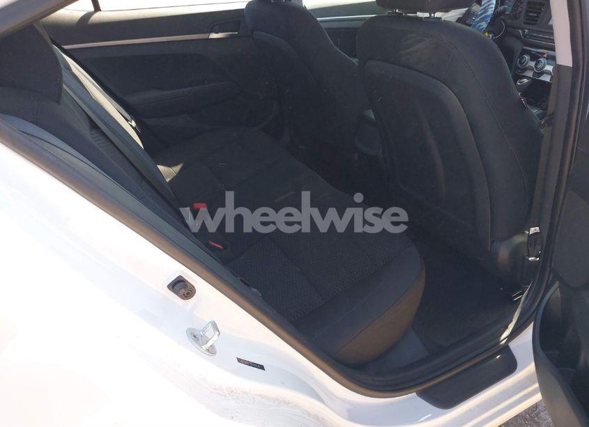 Photo 8 of 2019 Hyundai Elantra SE (VIN 5NPD74LF8KH474546)