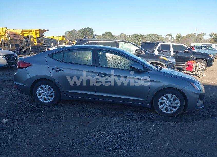 Photo 6 of 2020 Hyundai Elantra SE (VIN 5NPD74LF8LH508423)