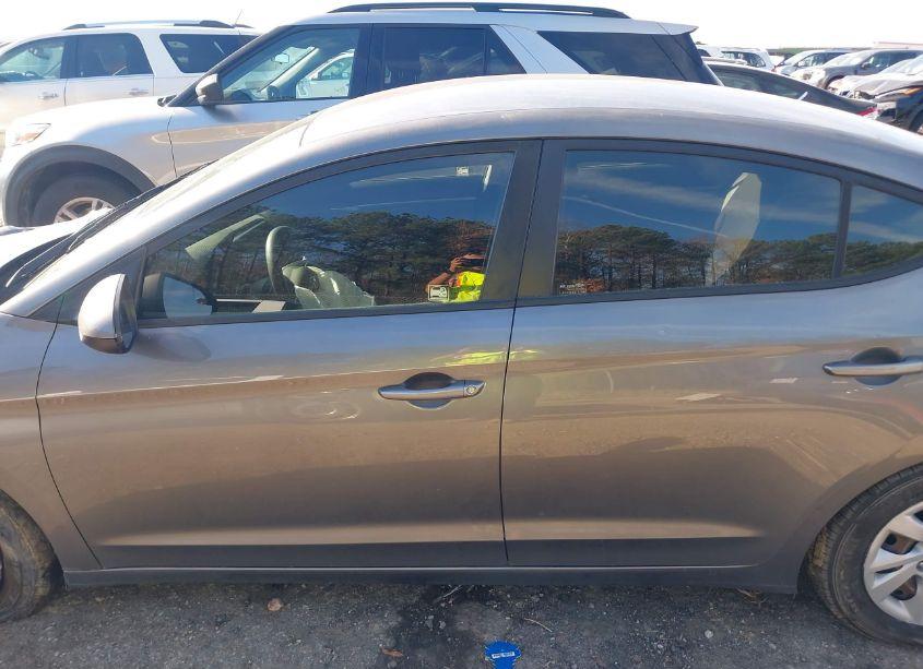 Photo 13 of 2020 Hyundai Elantra SE (VIN 5NPD74LF8LH513296)