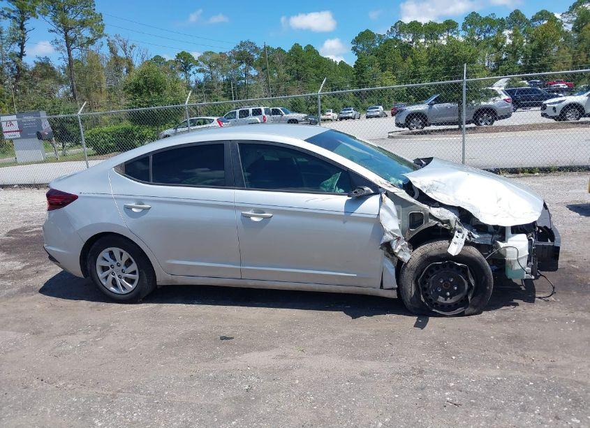 Photo 13 of 2020 Hyundai Elantra SE (VIN 5NPD74LF8LH539736)