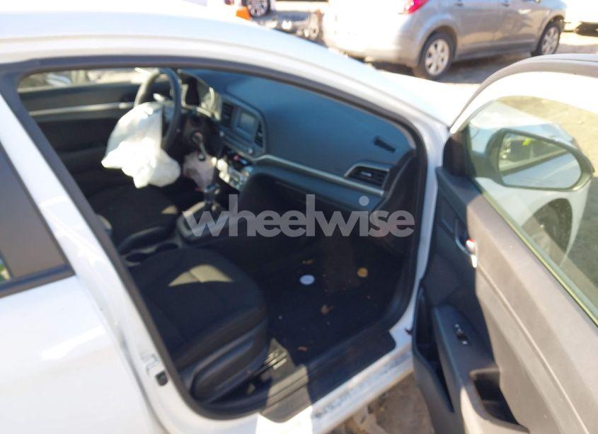 Photo 5 of 2020 Hyundai Elantra SE (VIN 5NPD74LF8LH596356)