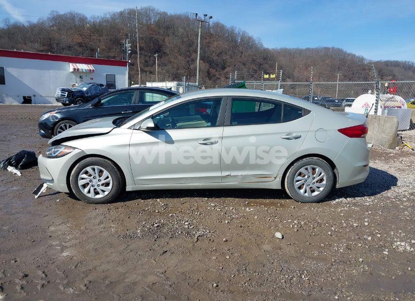 Photo 14 of 2017 Hyundai Elantra SE (VIN 5NPD74LF9HH063987)