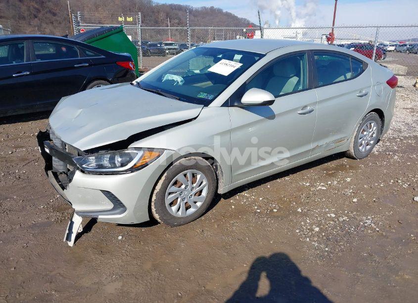 Photo 2 of 2017 Hyundai Elantra SE (VIN 5NPD74LF9HH063987)
