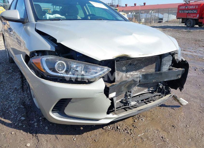 Photo 6 of 2017 Hyundai Elantra SE (VIN 5NPD74LF9HH063987)