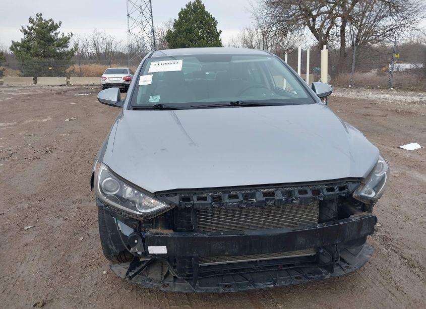 Photo 13 of 2017 Hyundai Elantra SE (VIN 5NPD74LF9HH070485)