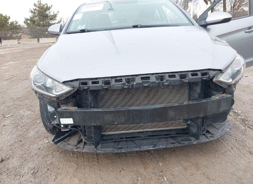 Photo 6 of 2017 Hyundai Elantra SE (VIN 5NPD74LF9HH070485)