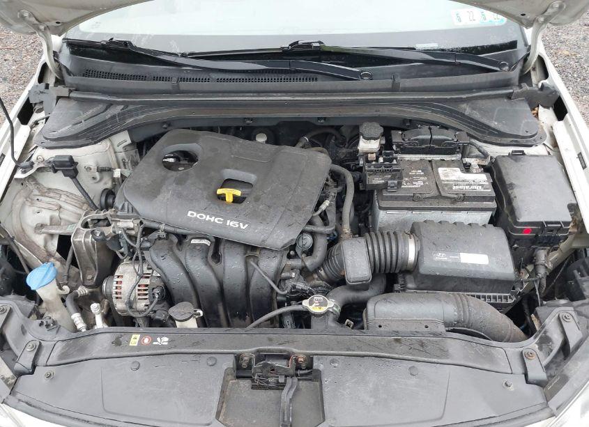 Photo 10 of 2017 Hyundai Elantra SE (VIN 5NPD74LF9HH101640)