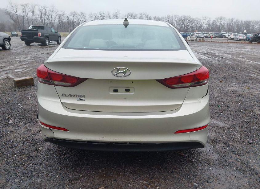 Photo 16 of 2017 Hyundai Elantra SE (VIN 5NPD74LF9HH101640)