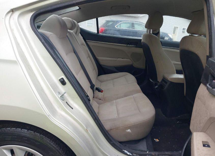 Photo 8 of 2017 Hyundai Elantra SE (VIN 5NPD74LF9HH101640)