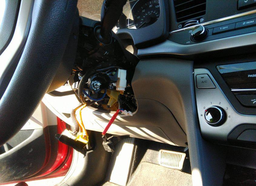 Photo 6 of 2017 Hyundai Elantra SE (VIN 5NPD74LF9HH104571)