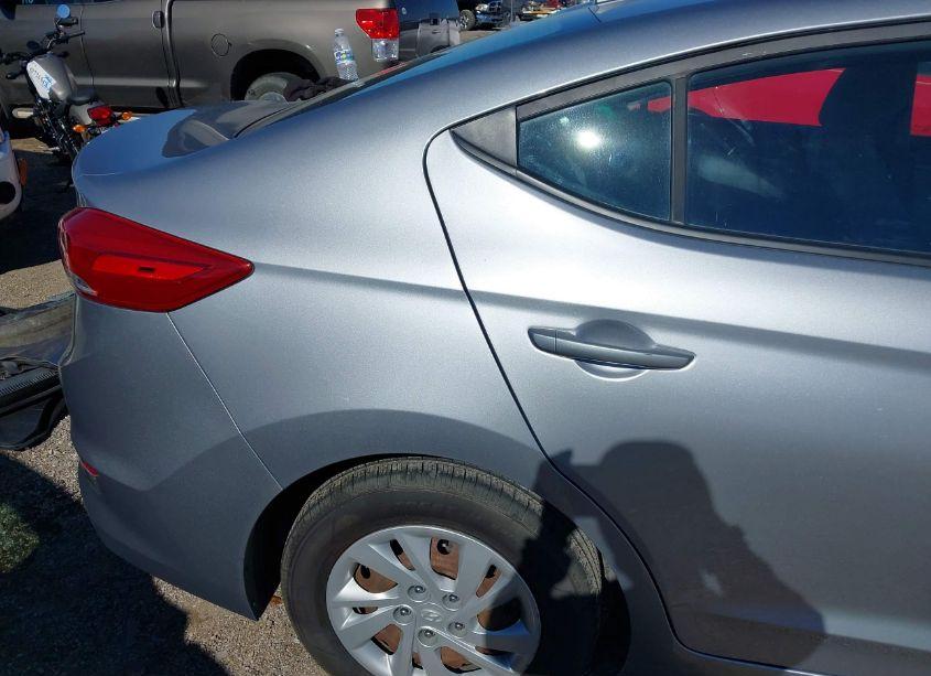 Photo 4 of 2017 Hyundai Elantra SE (VIN 5NPD74LF9HH137179)