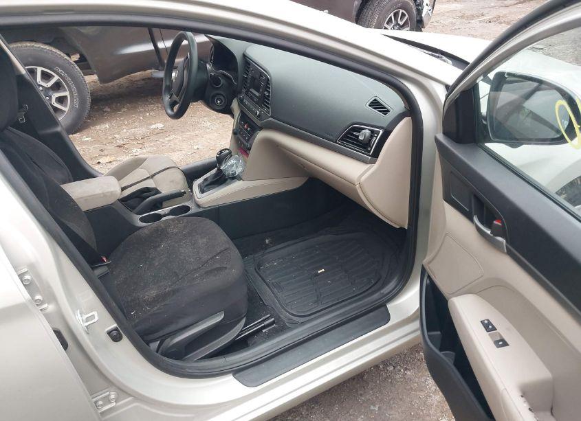 Photo 5 of 2017 Hyundai Elantra SE (VIN 5NPD74LF9HH140650)