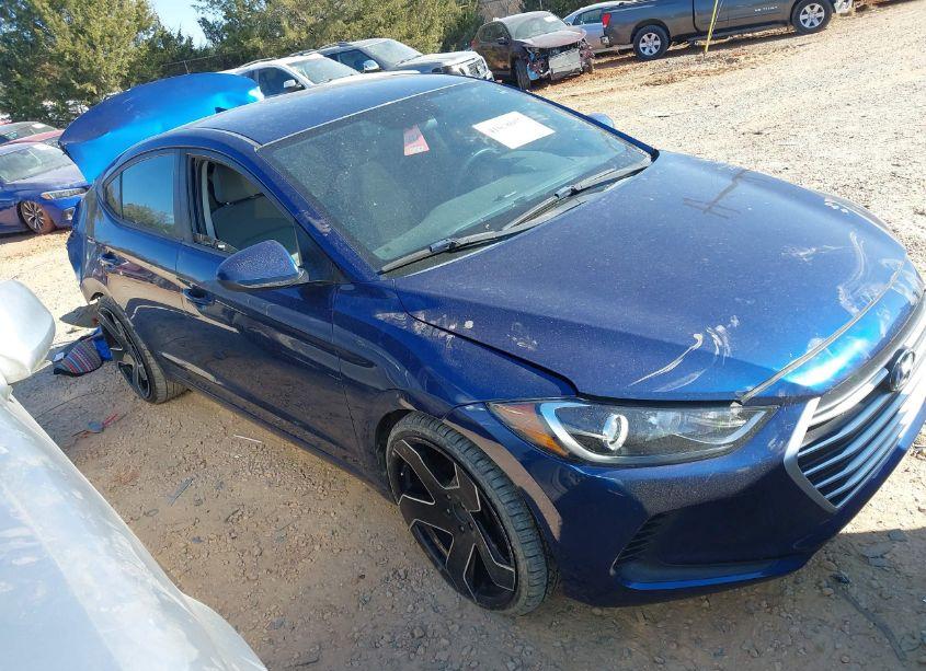 2017 Hyundai Elantra SE (VIN 5NPD74LF9HH140812) main photo