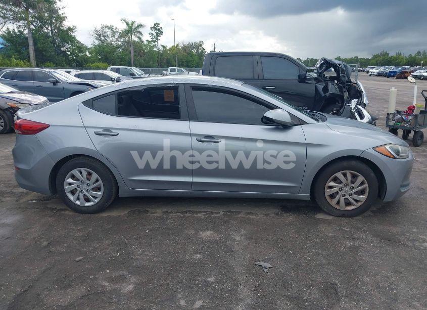Photo 13 of 2017 Hyundai Elantra SE (VIN 5NPD74LF9HH143709)