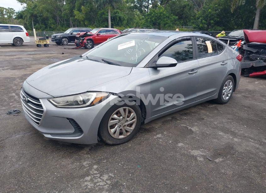 Photo 2 of 2017 Hyundai Elantra SE (VIN 5NPD74LF9HH143709)
