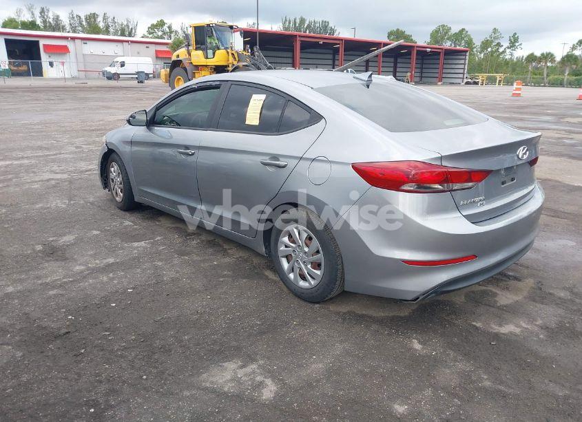 Photo 3 of 2017 Hyundai Elantra SE (VIN 5NPD74LF9HH143709)