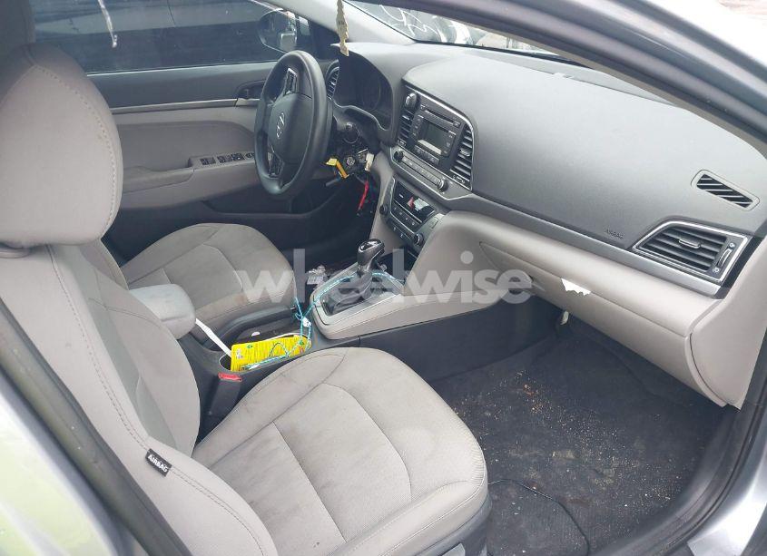Photo 5 of 2017 Hyundai Elantra SE (VIN 5NPD74LF9HH143709)