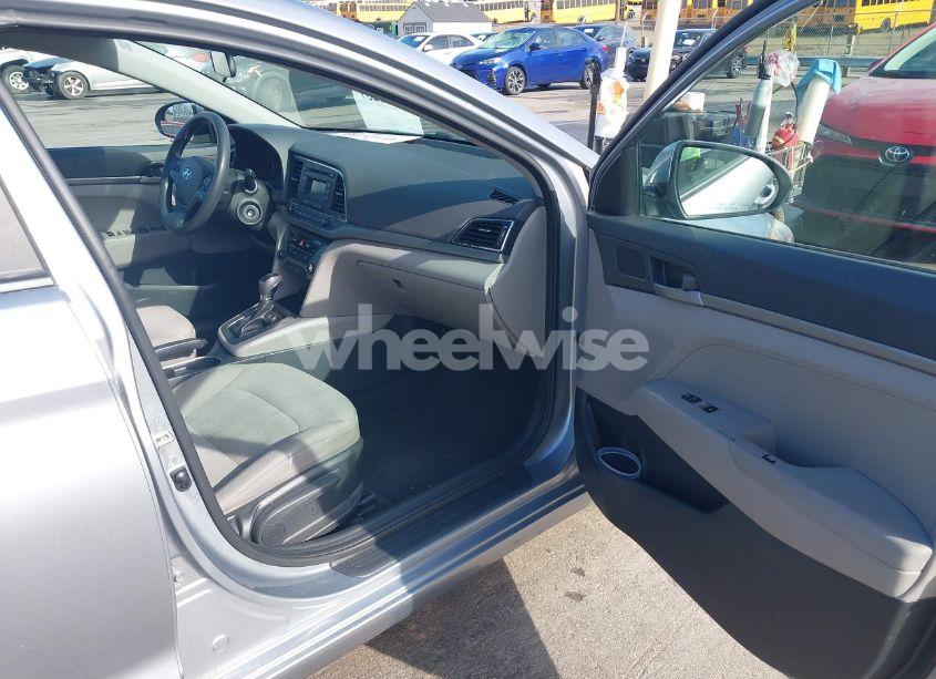 Photo 5 of 2017 Hyundai Elantra SE (VIN 5NPD74LF9HH197169)