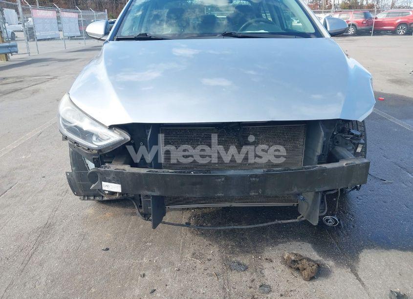 Photo 6 of 2017 Hyundai Elantra SE (VIN 5NPD74LF9HH197169)
