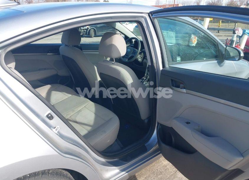 Photo 8 of 2017 Hyundai Elantra SE (VIN 5NPD74LF9HH197169)
