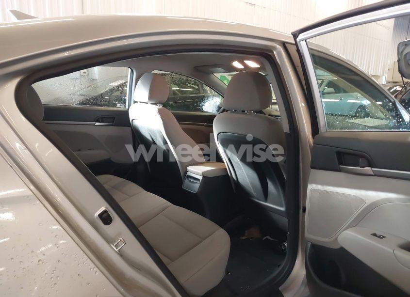 Photo 8 of 2017 Hyundai Elantra SE (VIN 5NPD74LF9HH201852)