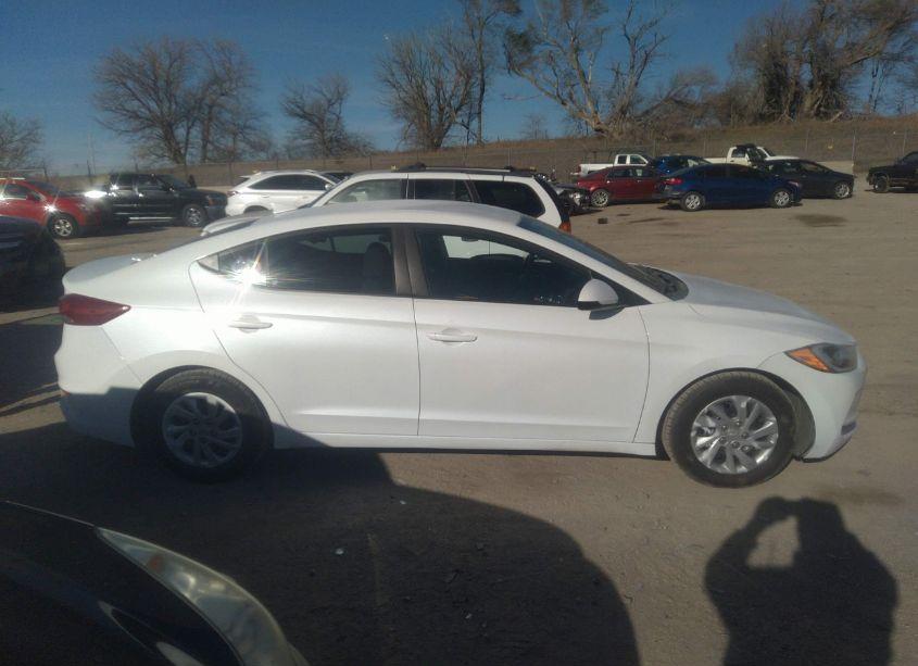 Photo 13 of 2017 Hyundai Elantra SE (VIN 5NPD74LF9HH204704)