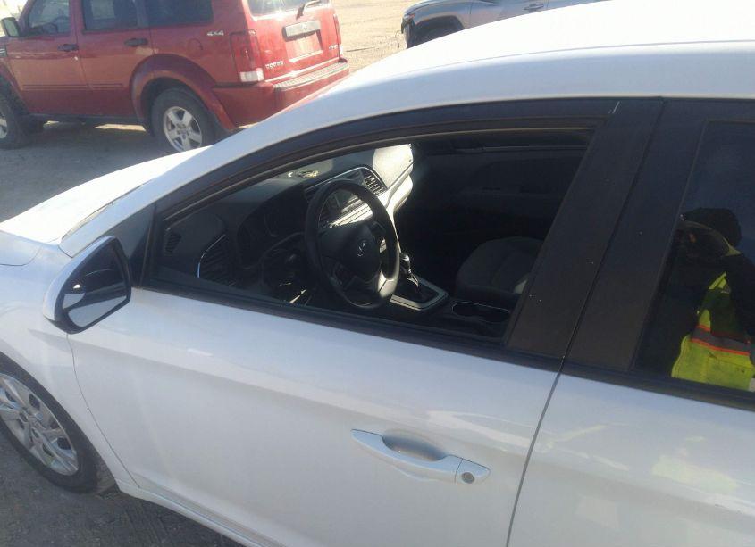 Photo 6 of 2017 Hyundai Elantra SE (VIN 5NPD74LF9HH204704)