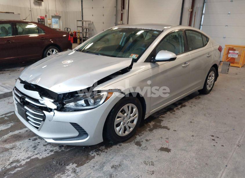 Photo 2 of 2018 Hyundai Elantra SE (VIN 5NPD74LF9JH212890)