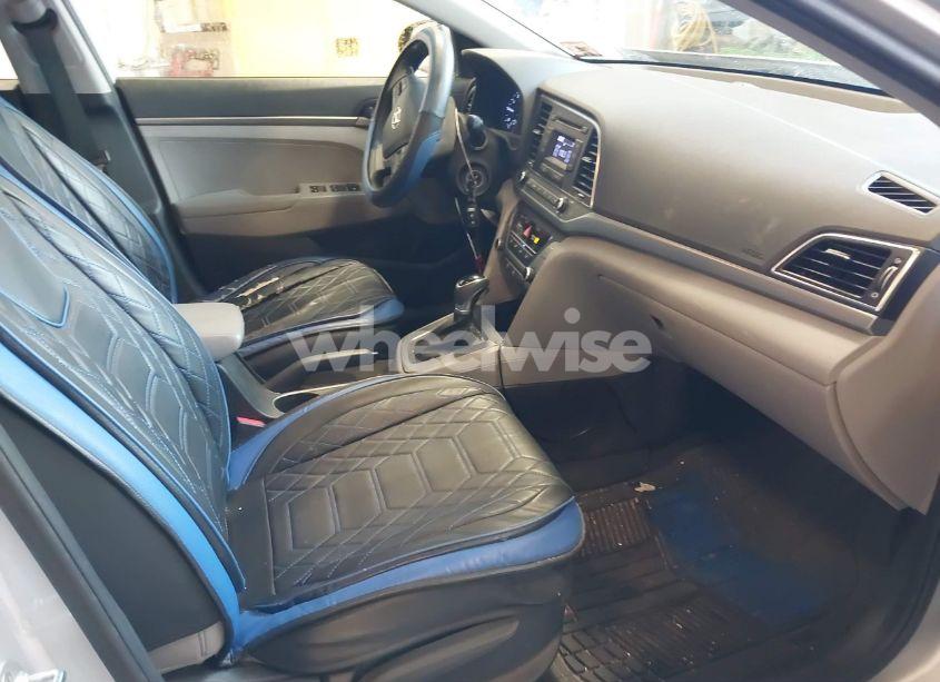 Photo 5 of 2018 Hyundai Elantra SE (VIN 5NPD74LF9JH212890)