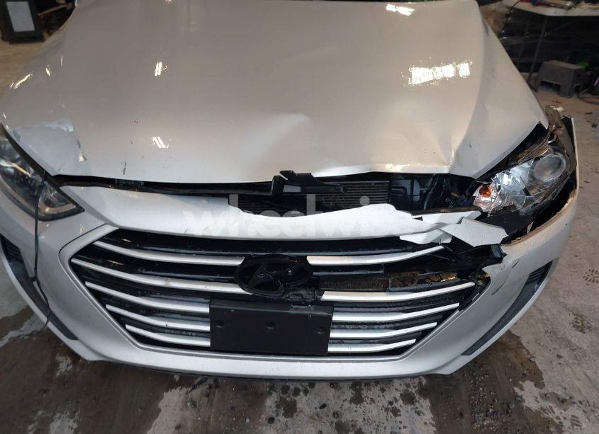 Photo 6 of 2018 Hyundai Elantra SE (VIN 5NPD74LF9JH212890)