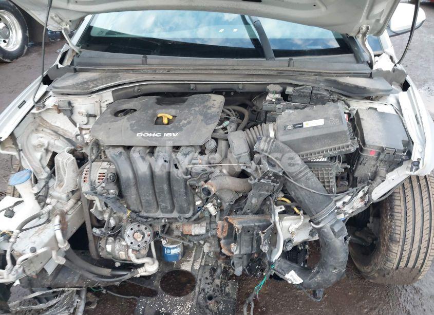 Photo 10 of 2018 Hyundai Elantra SE (VIN 5NPD74LF9JH289808)