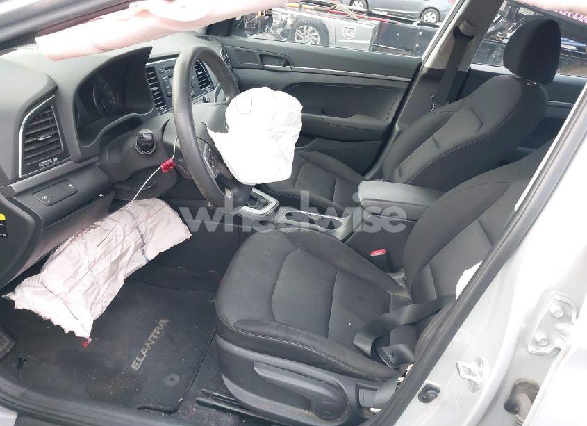 Photo 5 of 2018 Hyundai Elantra SE (VIN 5NPD74LF9JH289808)