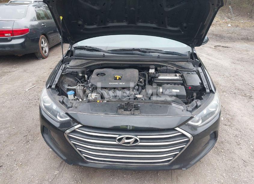 Photo 10 of 2018 Hyundai Elantra SE (VIN 5NPD74LF9JH302461)