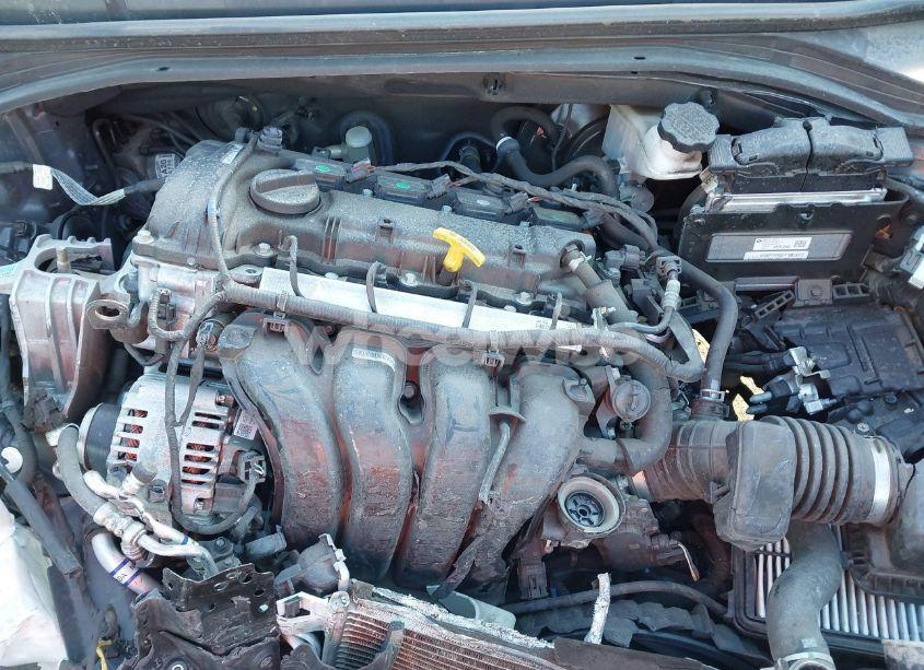 Photo 10 of 2018 Hyundai Elantra SE (VIN 5NPD74LF9JH363647)