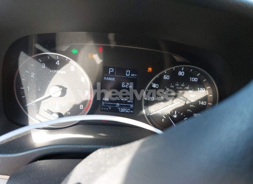 Photo 7 of 2018 Hyundai Elantra SE (VIN 5NPD74LF9JH363647)